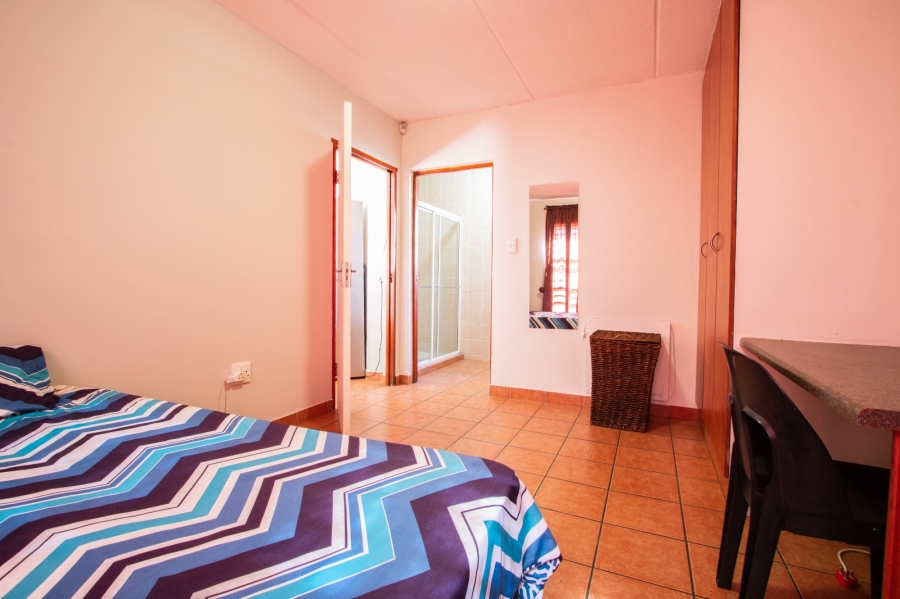 To Let 2 Bedroom Property for Rent in Bult South North West